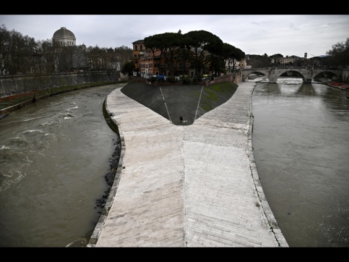 Gualtieri, 'entro 5 anni potremo fare il bagno nel Tevere'