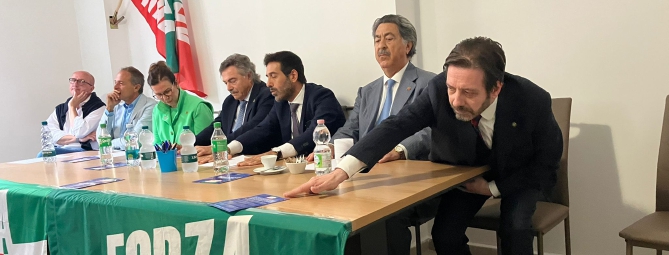 Legnano: centrodestra compatto nella nuova sede di Forza Italia