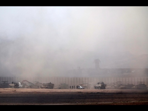 Media Gaza, tank dell'Idf nel cuore di Gaza city