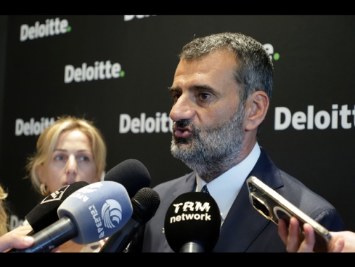 Decaro incontra sindacati, 'puntare su formazione lavoratori'