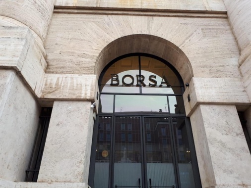 Borsa: Milano chiude in calo, Ftse Mib -0,22%