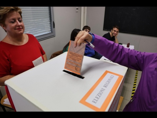 Calano le donne elette nelle Marche, in consiglio il 20%