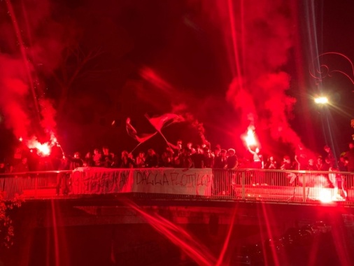 'Occupiamo strada per Flotilla', il bloccato traffico a Roma
