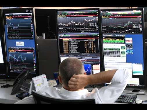 Borsa: Milano apre in rialzo, Ftse Mib +0,57%