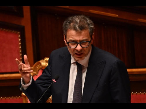 In manovra meno tasse su redditi da lavoro, fondi a sanità