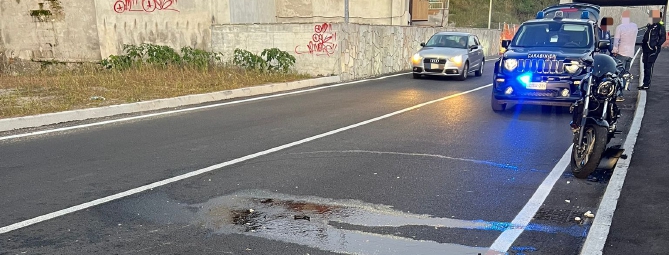 Laveno, moto contro due auto