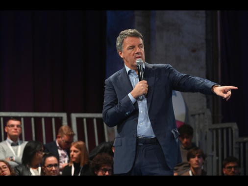 Renzi, assurdo che centrosinistra non sia in piazza per Giani
