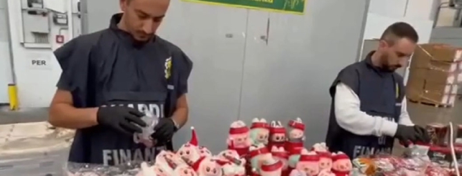 Tg Prealpina, giochi e figurine contraffatti: maxi sequestro