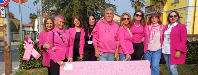 A Morazzone una panchina rosa