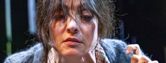 Ambra Angiolini e Ivana Monti in un rapporto morboso