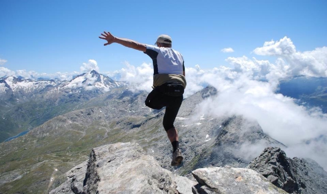 L'uomo con le ali: omaggio a Varese