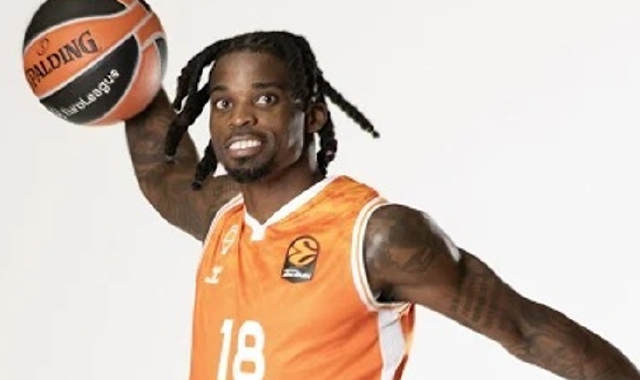 Il nigeriano Ike Iroegbu, 30 anni: è stato liberato qualche giorno fa dal Valencia. Nel 2022/23 produsse 15,2 punti e 2,7 assist di media a Treviso