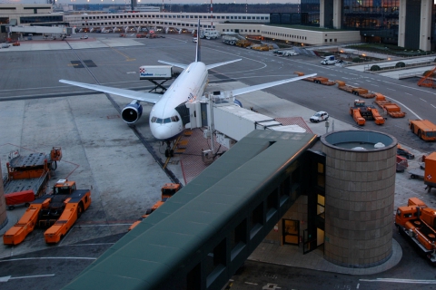Malpensa, caro carburante: «Salasso per i viaggiatori»