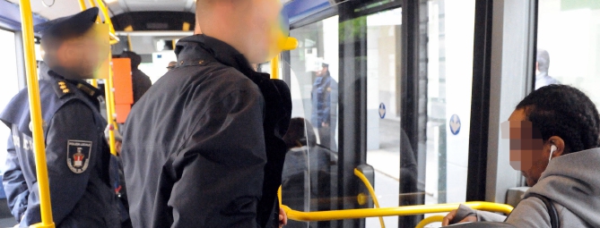 Aggressioni sui bus, «daspo esteso alle fermate»
