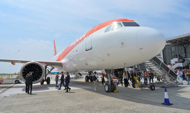 La compagnia ha spiegato di aver agito per garantire sicurezza e benessere di passeggeri ed equipaggio
