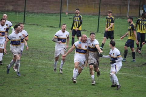 Brebbia, malore durante la partita