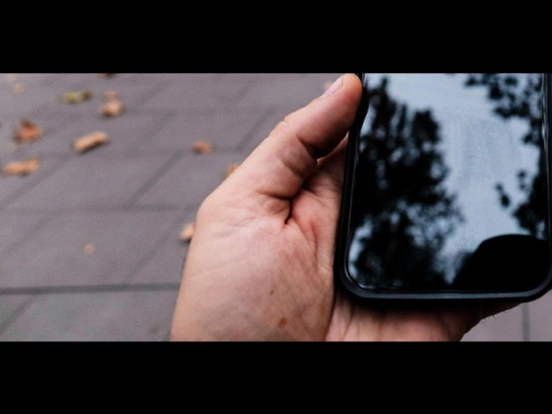 Minore torturato a Torino, sequestrati telefoni e video