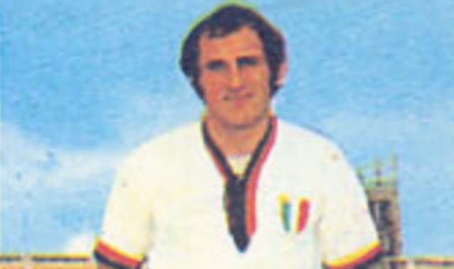 Mario Manera con la maglia del Cagliari
