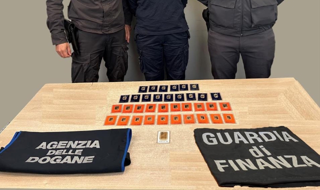 I lingotti sequestrati in dogana