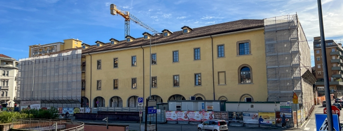 Varese, ex caserma. «Nessun passo indietro»