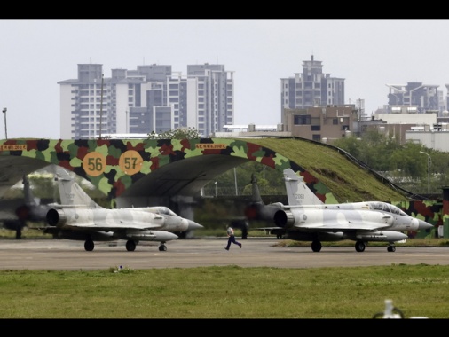 Taipei, 'Usa hanno approvato vendita di armi a Taiwan'