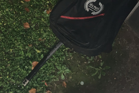 Rissa dietro la stazione. E spunta una katana