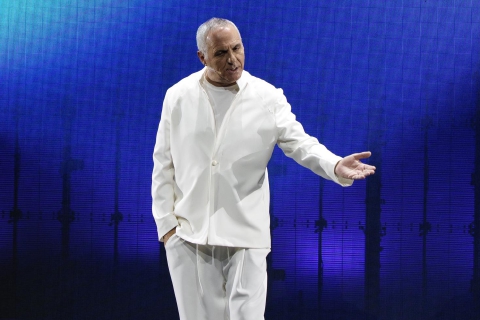 “E se domani?”: Panariello diverte (e fa pensare) Varese