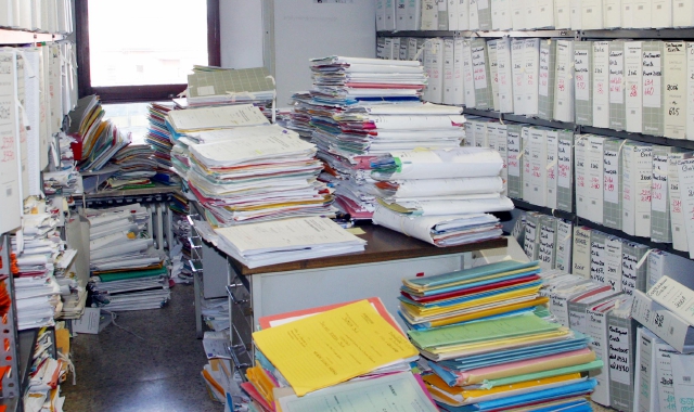 Il Giudice di pace è in uno stato ormai irreversibile: rinvii dei procedimenti anche nel 2031, la sede cade a pezzi e l’organico è al collasso. Si spera nel  2026