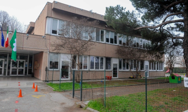 La scuola Alessandro Manzoni di Madonna in Campagna a Gallarate
