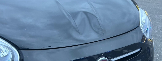 «Due pedoni si sono tuffati sulla mia auto»