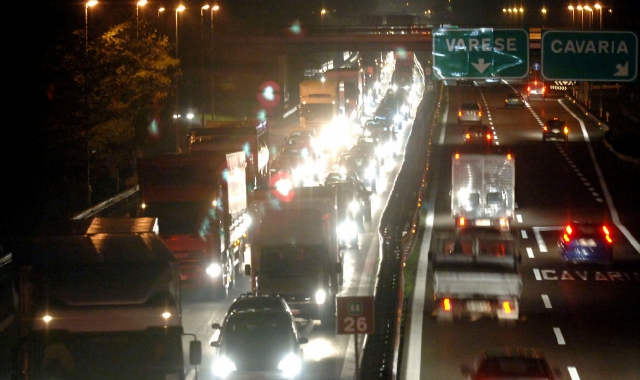 Svincoli chiusi di notte sull’Autolaghi: la mappa dei disagi