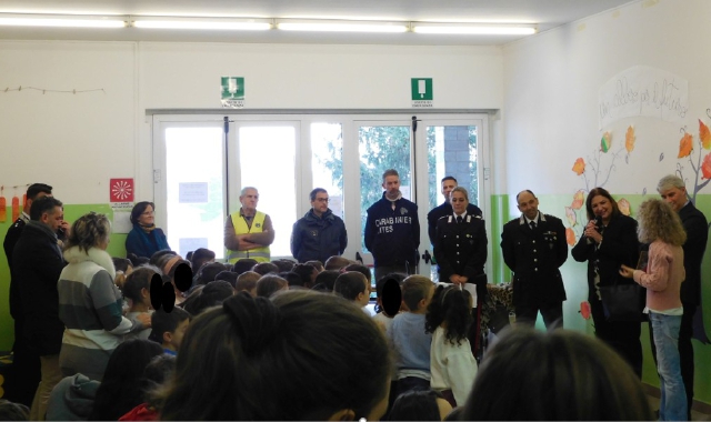 La cerimonia alla scuola primaria San Giovanni Bosco a Varese