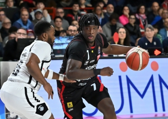 Assui azzurro insieme con Librizzi