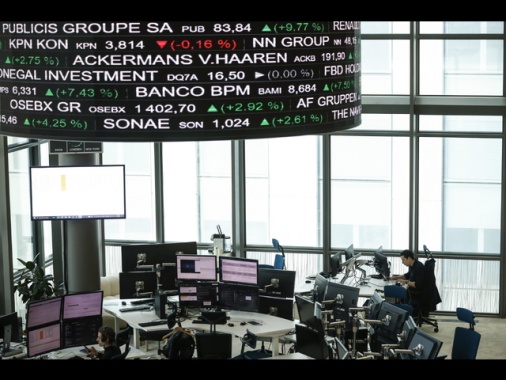 Borsa: l'Europa in cauto rialzo tra Fed e lente sull'Ucraina