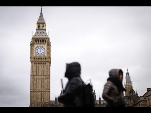 Meglio crescita Gb 2025 all'1,5% ma poi peggiora