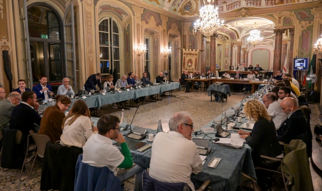 Bilancio a Varese, pioggia di emendamenti