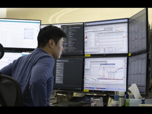 Borsa: l'Asia chiude in rialzo, si scommette su taglio dei tassi