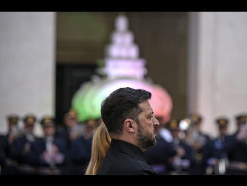 Zelensky, 'se sarà garantita la sicurezza delle urne si può votare entro tre mesi'