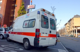 Litiga con il pusher e finisce al pronto soccorso
