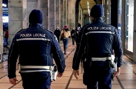 Rubano gioielli a un’anziana: rintracciati a Milano