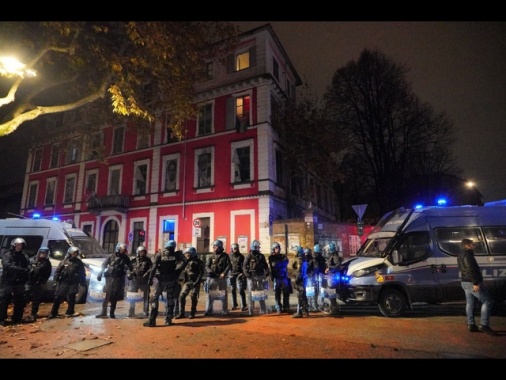 Perquisizioni Askatasuna: militanti, 'potrebbe esserci lo sgombero'