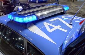 Ruba cibo alla Lidl e minaccia i dipendenti