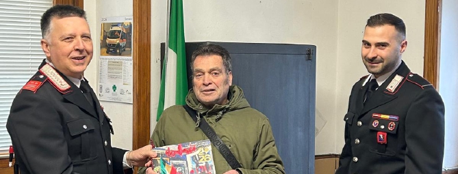 L’abbraccio commosso ai carabinieri che gli hanno salvato la vita