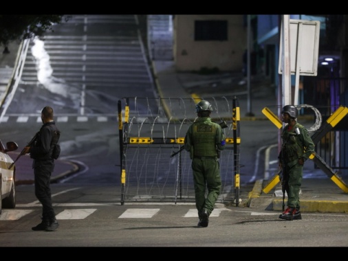 A Caracas nella notte spari di avvertimento contro droni senza autorizzazione