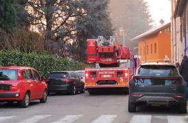 Incendio in casa, fiamme da un camino