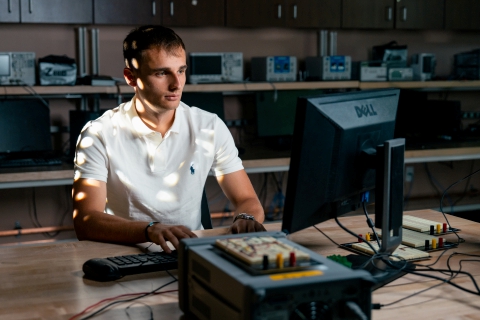 Un gallaratese tra gli under 30 “campioni di aviazione” nel mondo