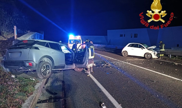 Varese, incidente sulla tangenziale: tre feriti