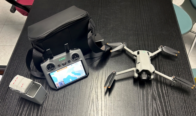 Tre droni in volo per la sicurezza sul lavoro