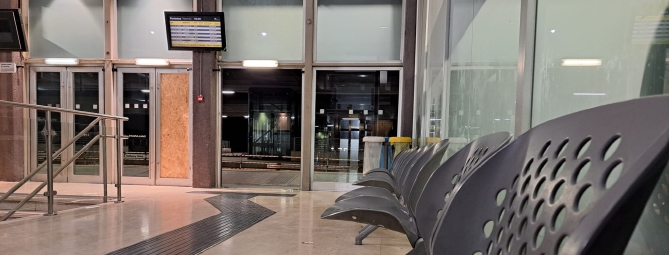 Tg Prealpina - La stazione di notte, deserta e inospitale