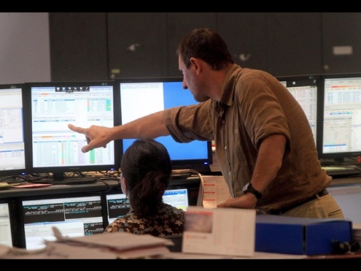 Lo spread tra Btp e Bund decennali tedeschi chiude in calo a 62,8 punti